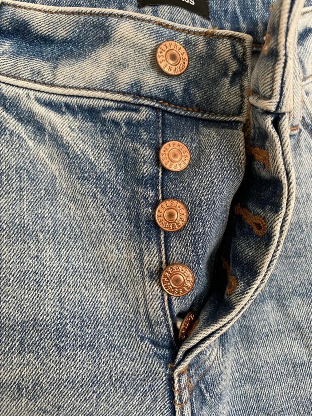 Express Light Wash Denim Jeans - Picture 3 of 8